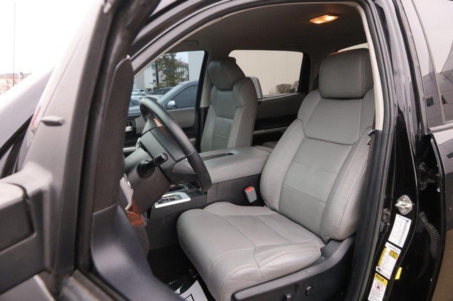 Toyota Tundra 4WD Truck Vehicle Image 07