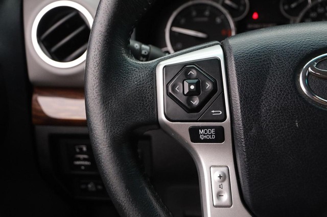 Toyota Tundra 4WD Truck Vehicle Image 10
