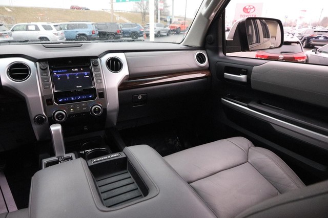 Toyota Tundra 4WD Truck Vehicle Image 22