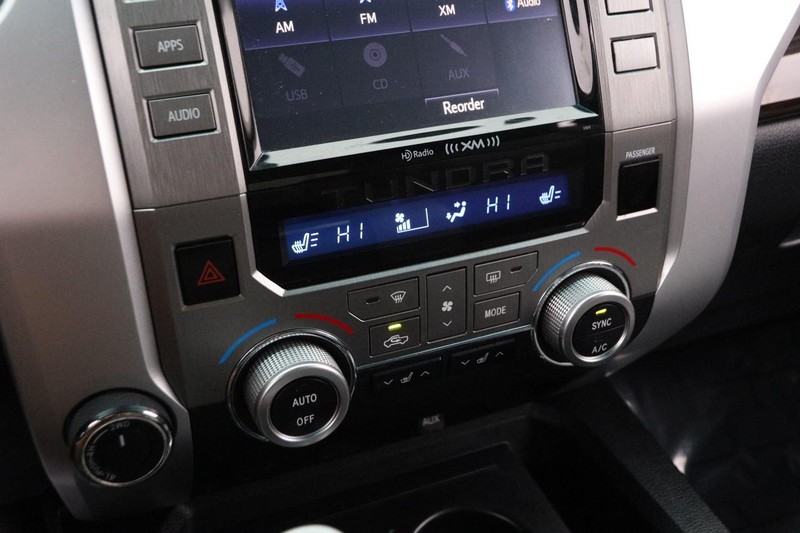 Toyota Tundra 4WD Truck Vehicle Image 16