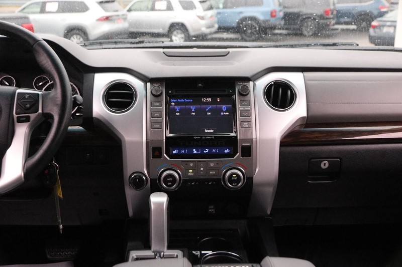 Toyota Tundra 4WD Truck Vehicle Image 21