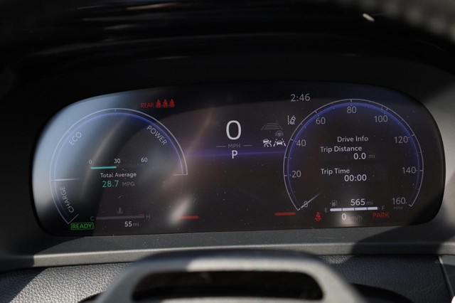 Toyota Crown Signia Vehicle Image 13