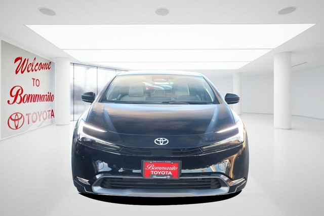 Toyota Prius Vehicle Image 04