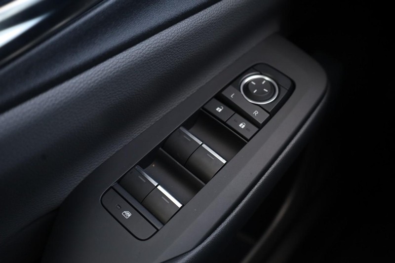 Toyota Prius Vehicle Image 19