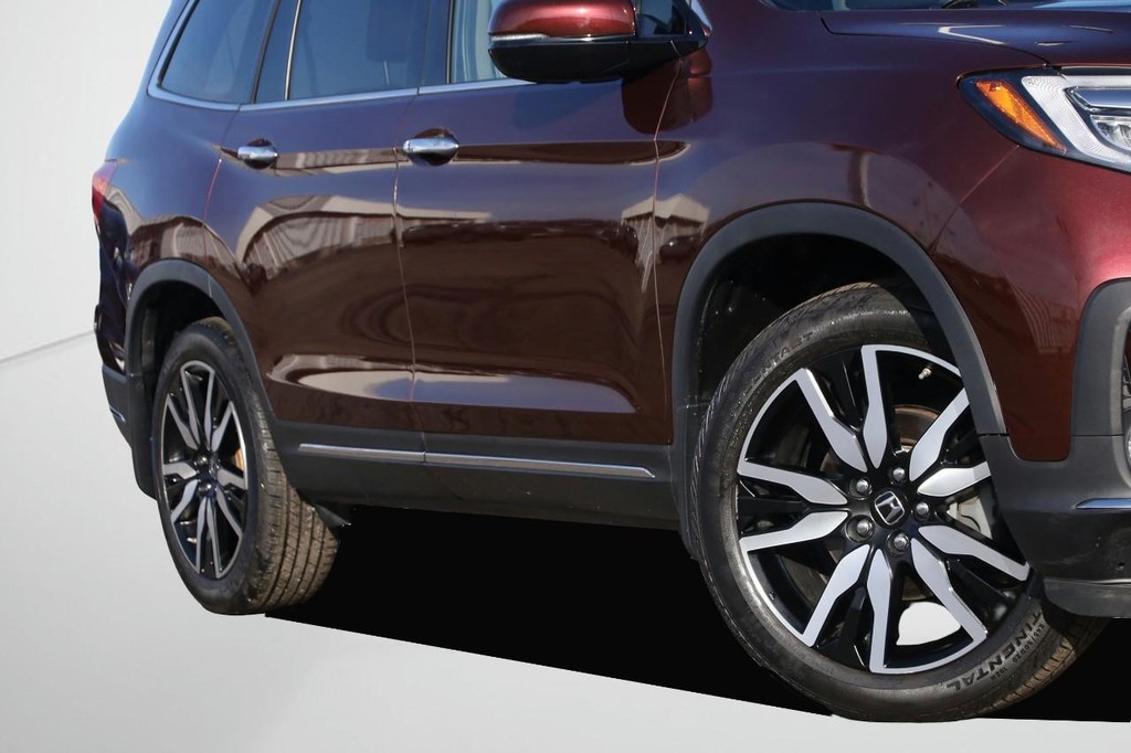 Honda Pilot Vehicle Full-screen Gallery Image 3