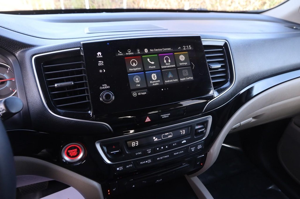 Honda Pilot Vehicle Full-screen Gallery Image 16