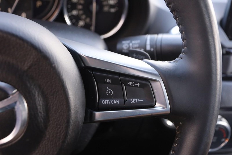 Mazda MX-5 Miata RF Vehicle Image 12