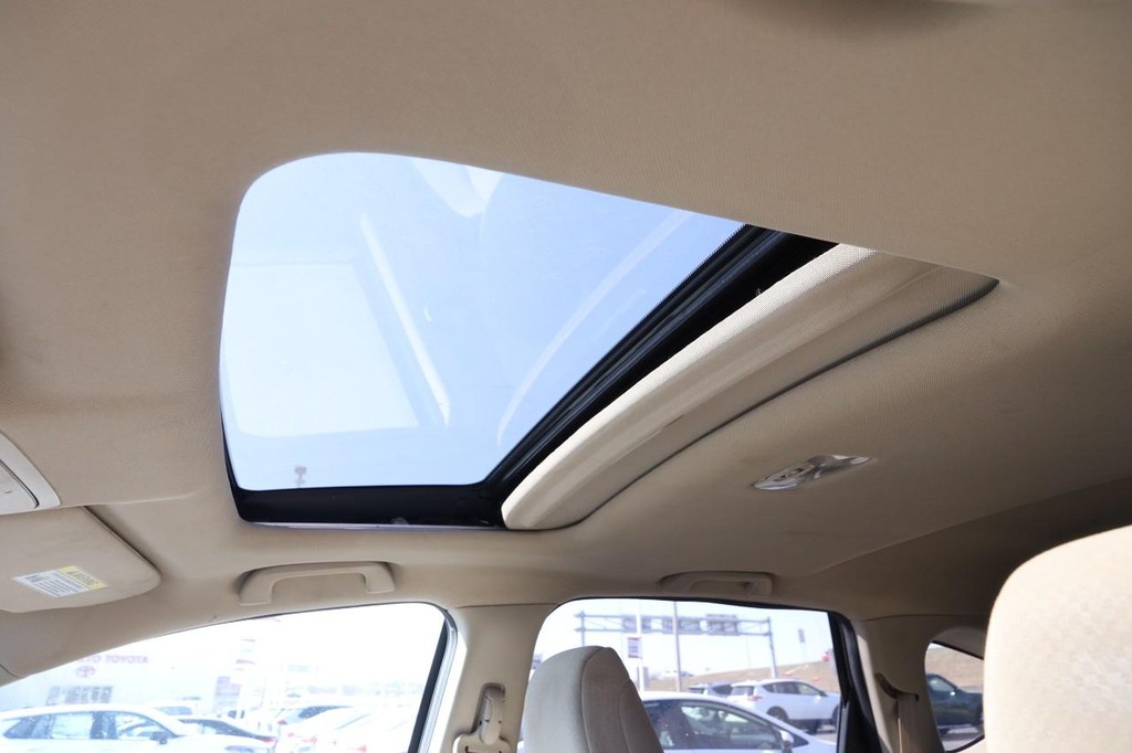 Honda CR-V Vehicle Full-screen Gallery Image 08