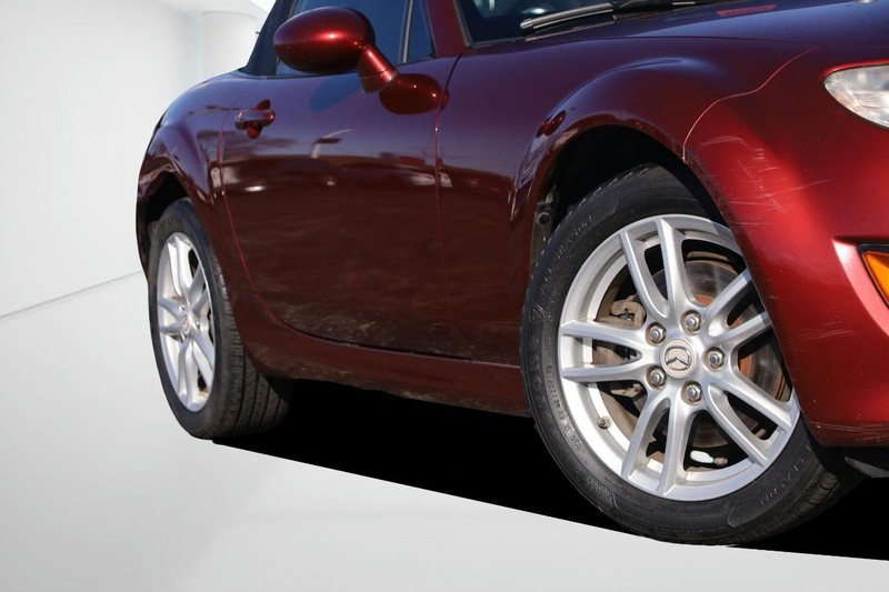 Mazda MX-5 Miata Vehicle Image 03