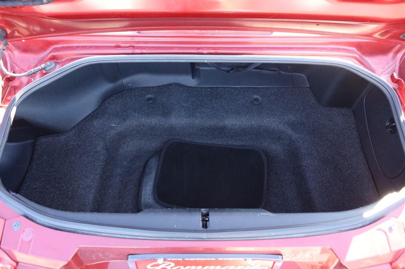 Mazda MX-5 Miata Vehicle Image 07