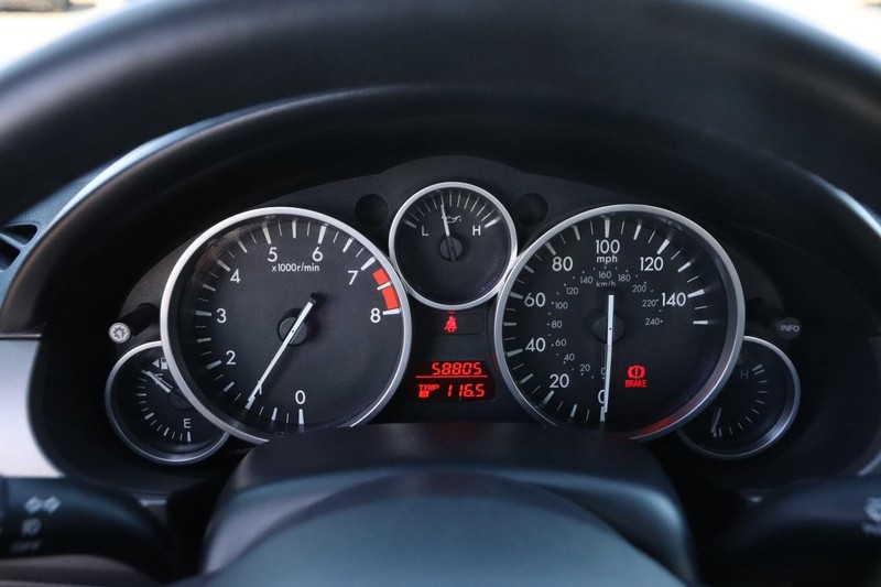 Mazda MX-5 Miata Vehicle Image 13