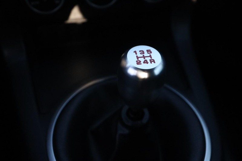 Mazda MX-5 Miata Vehicle Image 14