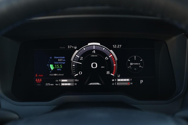 Toyota Tundra 4WD Vehicle Image 12