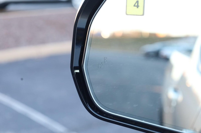 Toyota Tundra 4WD Vehicle Image 21