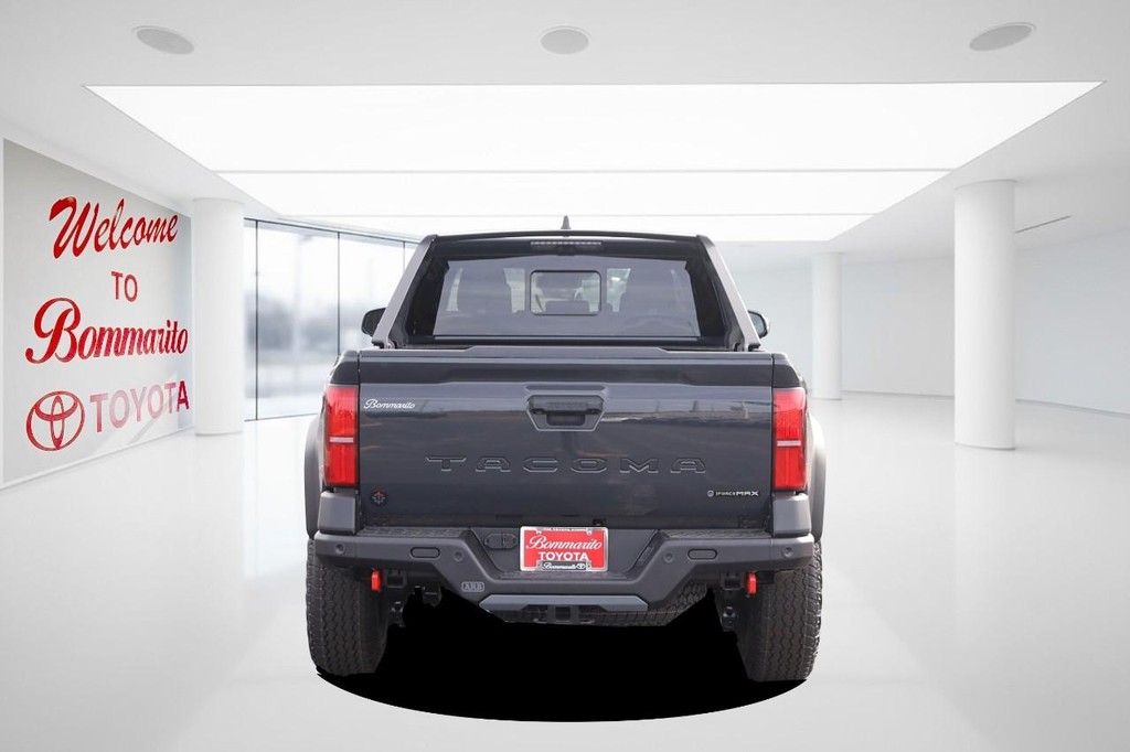 Toyota Tacoma 4WD Vehicle Full-screen Gallery Image 6