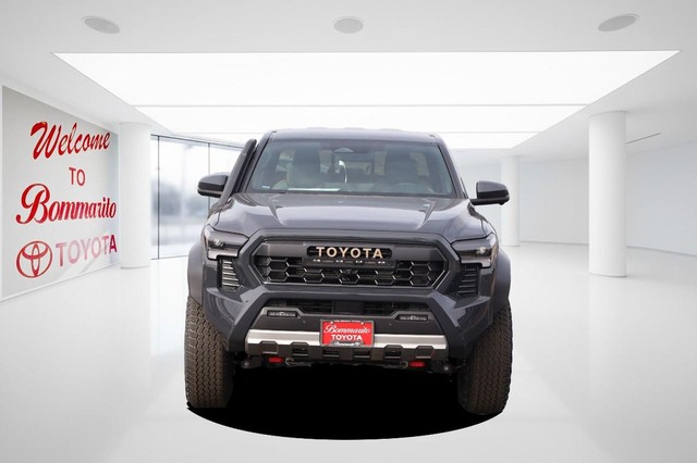 Toyota Tacoma 4WD Vehicle Image 04