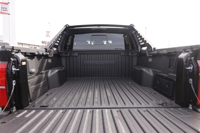 Toyota Tacoma 4WD Vehicle Image 07