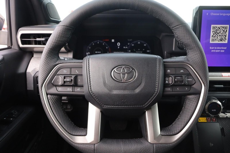 Toyota Tacoma 4WD Vehicle Image 10