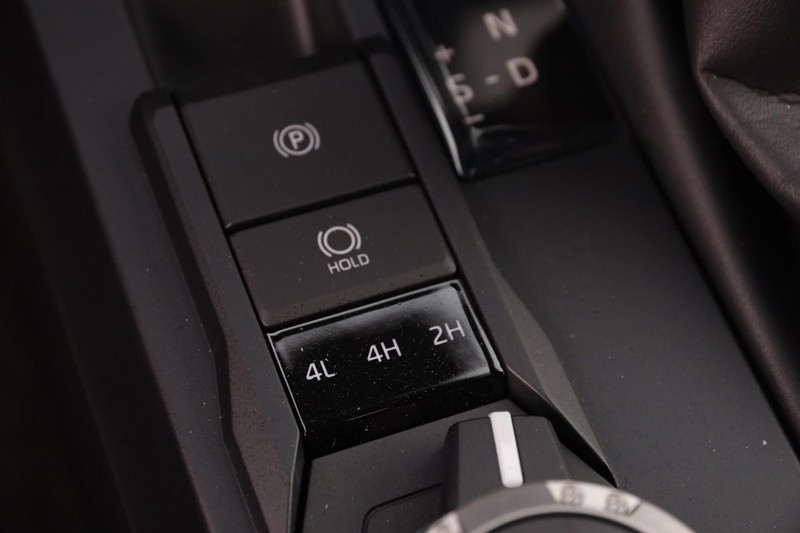 Toyota Tacoma 4WD Vehicle Image 19