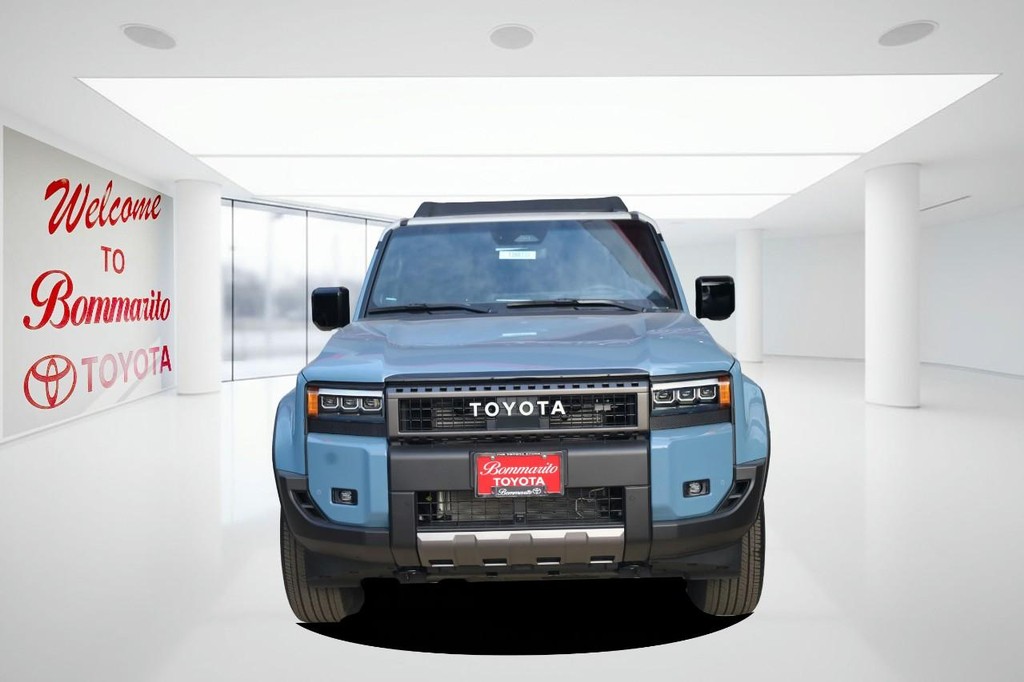 Toyota Land Cruiser Vehicle Full-screen Gallery Image 4