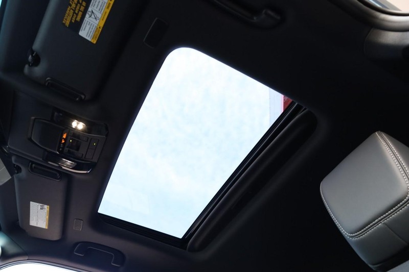 Toyota Land Cruiser Vehicle Image 09