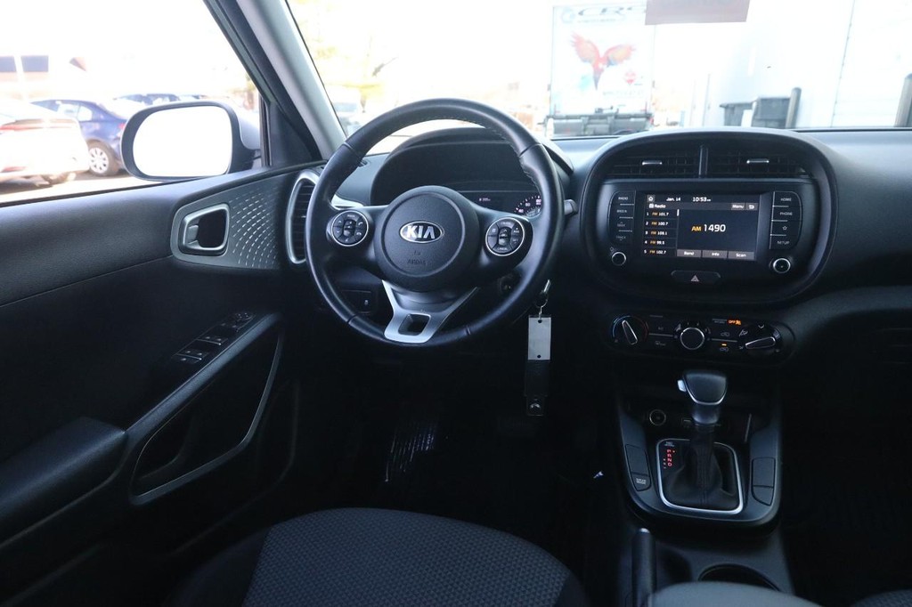 Kia Soul Vehicle Full-screen Gallery Image 18