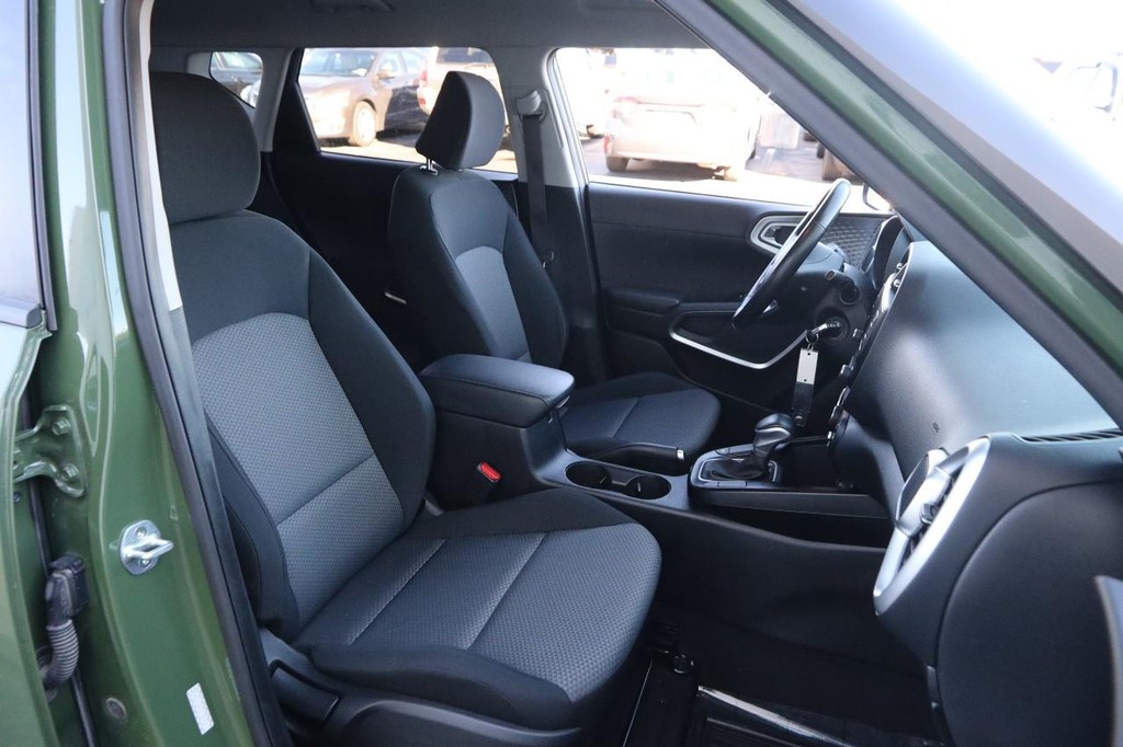 Kia Soul Vehicle Full-screen Gallery Image 22