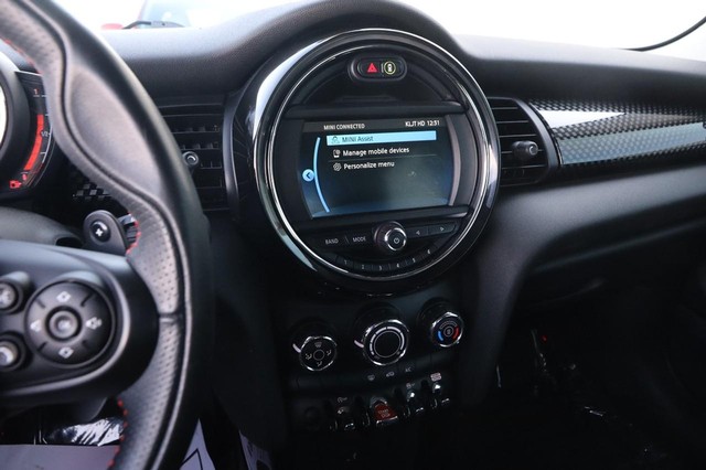 MINI Hardtop 2 Door Vehicle Image 15