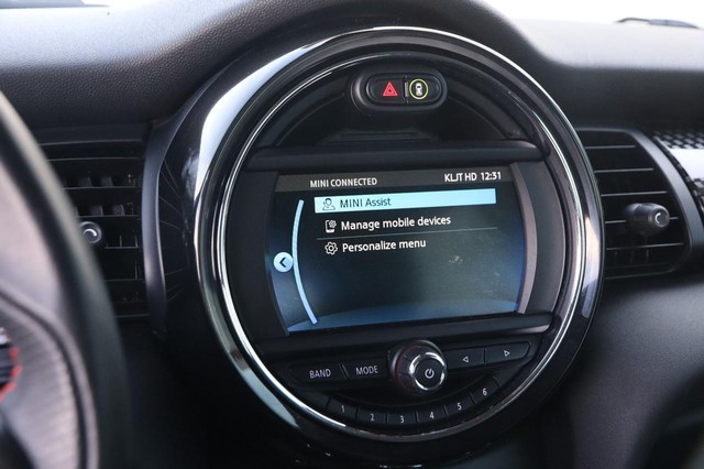 MINI Hardtop 2 Door Vehicle Image 16