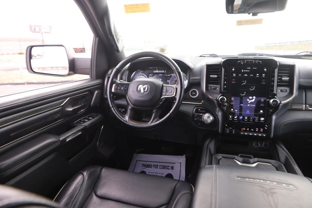 Ram 1500 Vehicle Full-screen Gallery Image 23