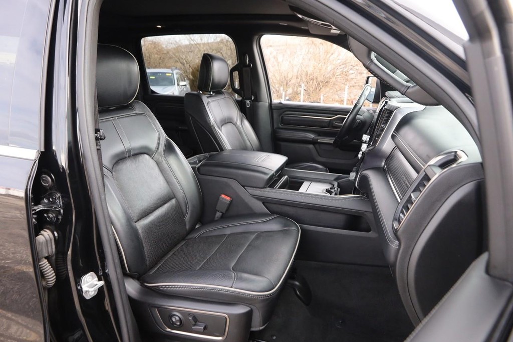 Ram 1500 Vehicle Full-screen Gallery Image 27