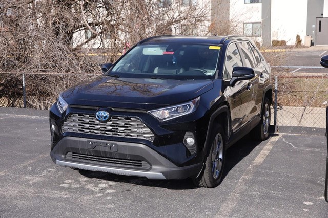 Toyota RAV4 Hybrid Vehicle Image 04