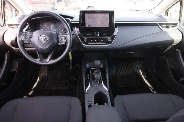 Toyota Corolla Vehicle Image 18