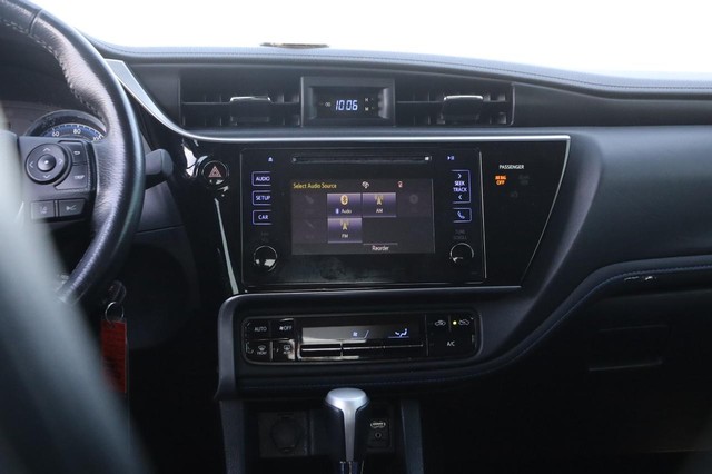 Toyota Corolla Vehicle Image 21