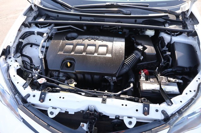 Toyota Corolla Vehicle Image 24