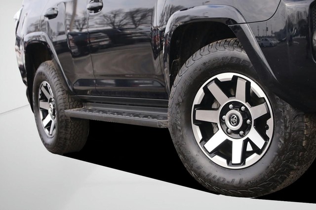 Toyota 4Runner Vehicle Image 03