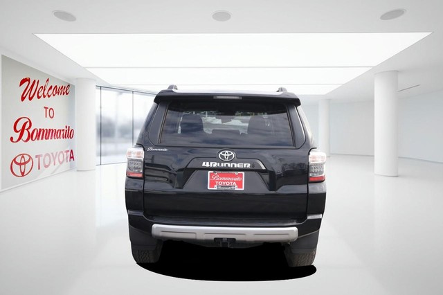 Toyota 4Runner Vehicle Image 06