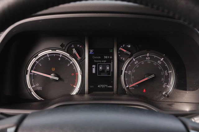 Toyota 4Runner Vehicle Image 13