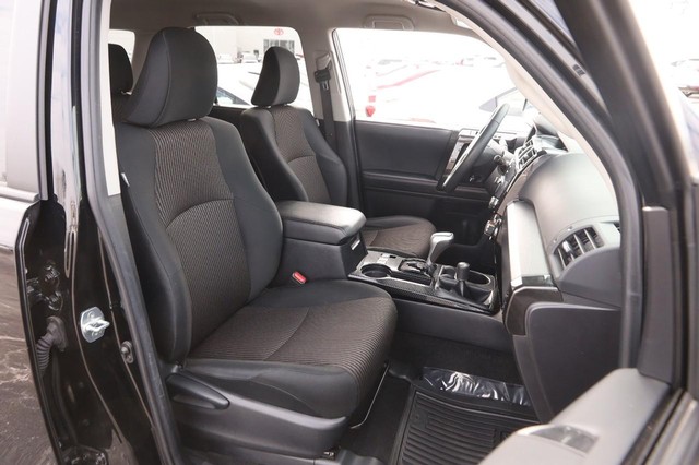 Toyota 4Runner Vehicle Image 25