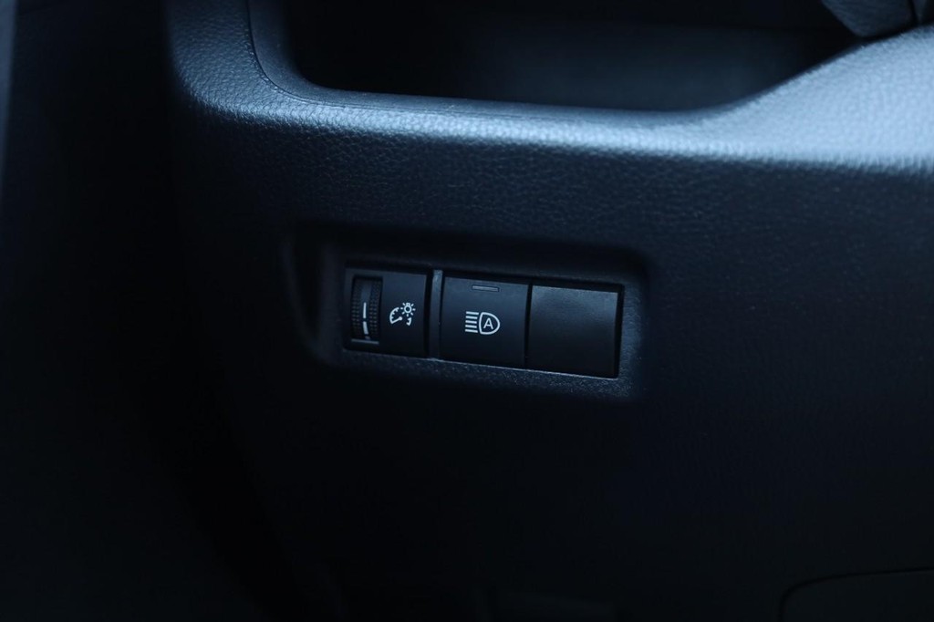 Toyota RAV4 Vehicle Full-screen Gallery Image 19