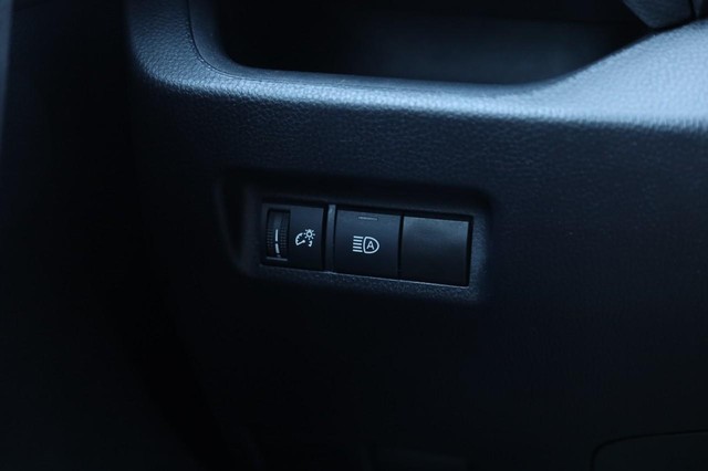 Toyota RAV4 Vehicle Image 19