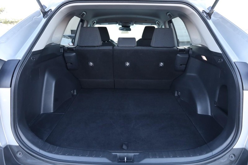 Toyota RAV4 Vehicle Image 07