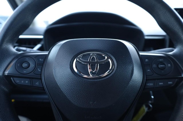 Toyota Corolla Vehicle Image 09