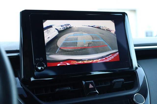 Toyota Corolla Vehicle Image 12