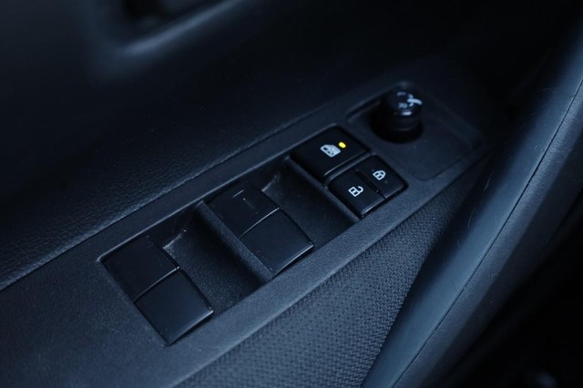 Toyota Corolla Vehicle Image 17