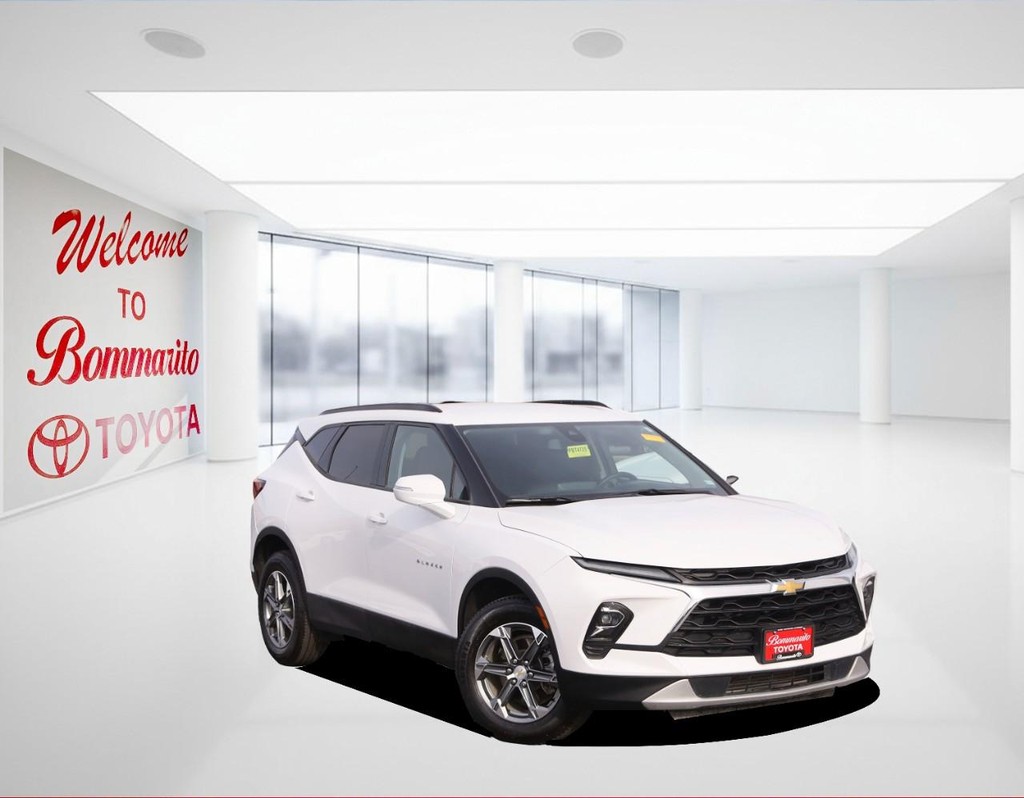 Chevrolet Blazer Vehicle Full-screen Gallery Image 2