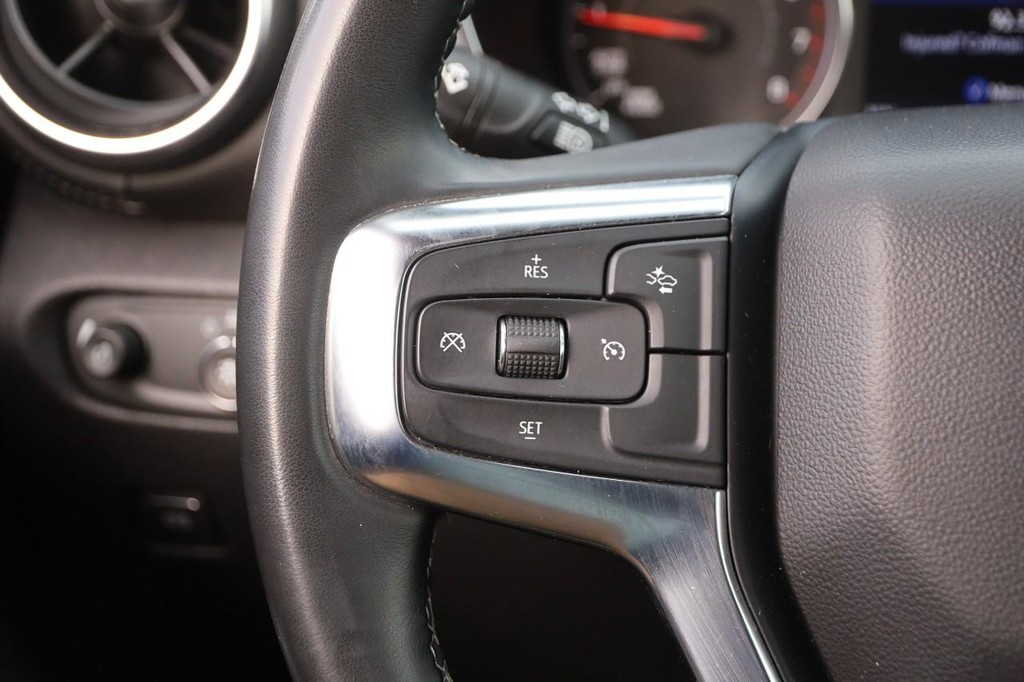 Chevrolet Blazer Vehicle Full-screen Gallery Image 12