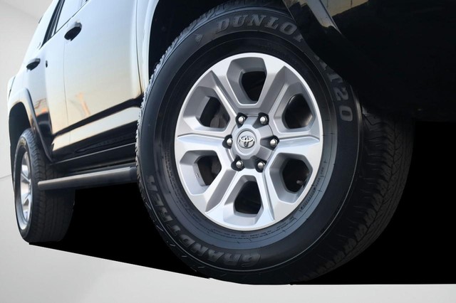 Toyota 4Runner Vehicle Image 03