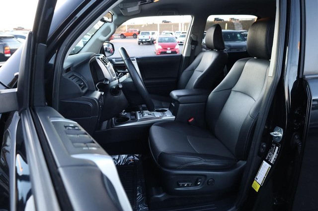 Toyota 4Runner Vehicle Image 08