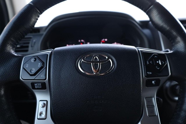 Toyota 4Runner Vehicle Image 09